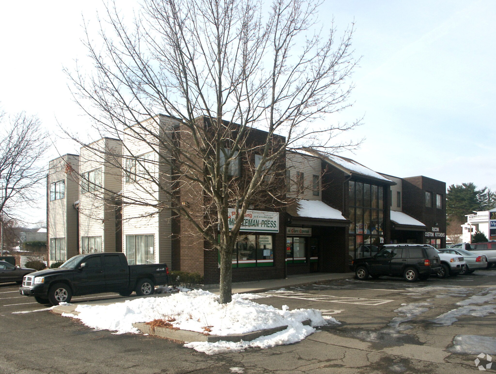 12 Mill Plain Rd, Danbury, CT 06811 Retail for Sale