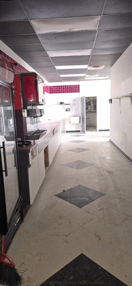 604 G L Smith St, Morgantown, KY for lease - Building Photo - Image 3 of 5