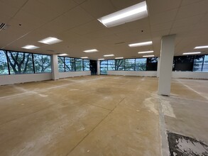 1300 Higgins Rd, Park Ridge, IL for lease Interior Photo- Image 1 of 3