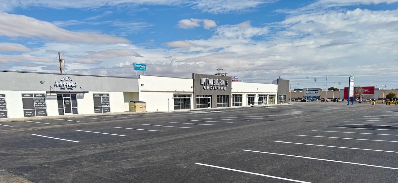9477 Dyer St, El Paso, TX for lease Building Photo- Image 1 of 8