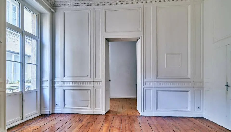 Office in Paris for lease Interior Photo- Image 1 of 4