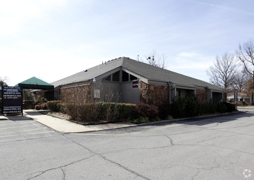 1220 N Florence Ave, Claremore, OK for lease - Building Photo - Image 3 of 14