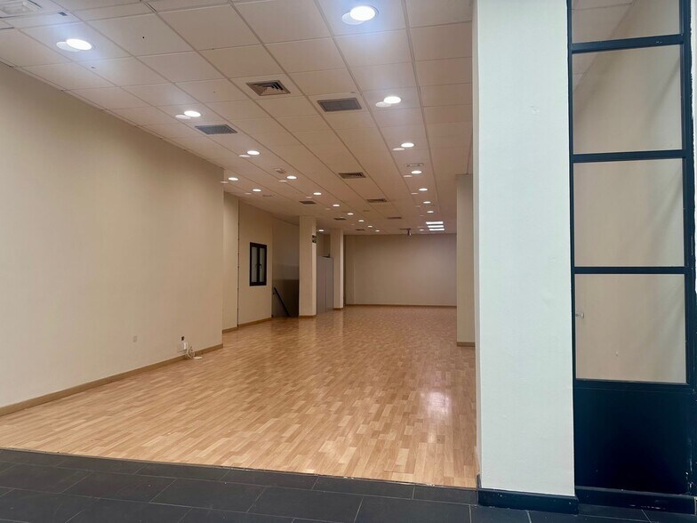Retail in Las Palmas de Gran Canaria for sale - Interior Photo - Image 3 of 13