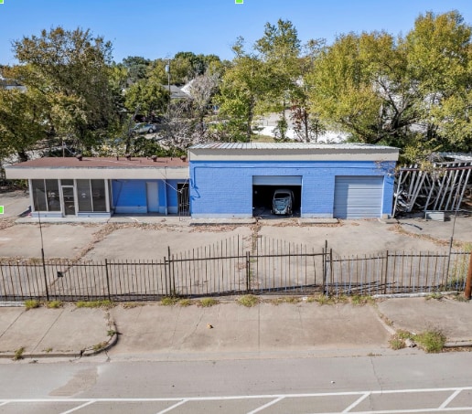 1111 Fort Worth Ave, Dallas, TX for sale - Primary Photo - Image 1 of 3