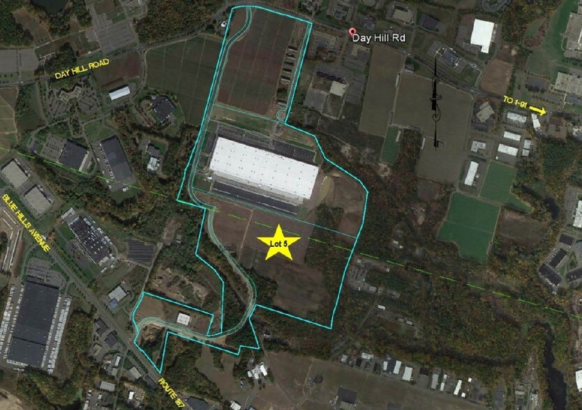 200 Phoenix Xing, Bloomfield, CT for sale - Primary Photo - Image 1 of 1