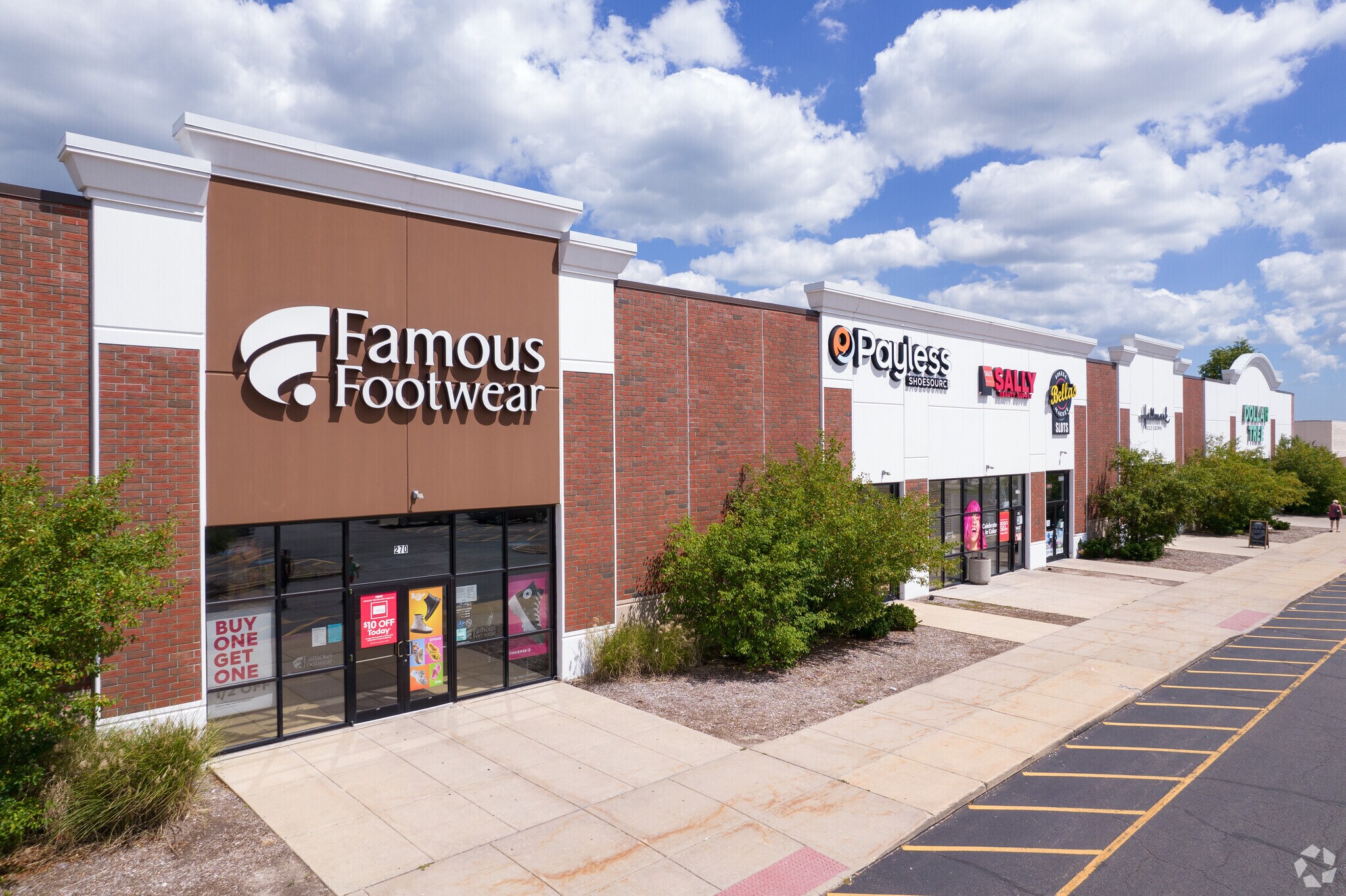 270-276 E Rollins Rd, Round Lake Beach, IL for sale Building Photo- Image 1 of 1