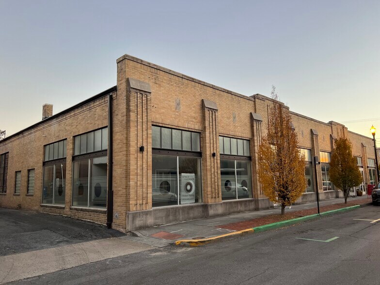 223 Commerce St, Kingsport, TN for sale - Building Photo - Image 2 of 5