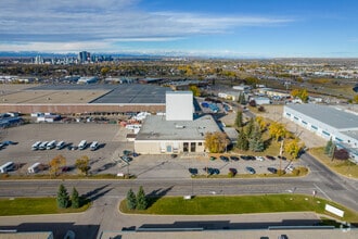 1415 28 St NE, Calgary, AB - AERIAL  map view