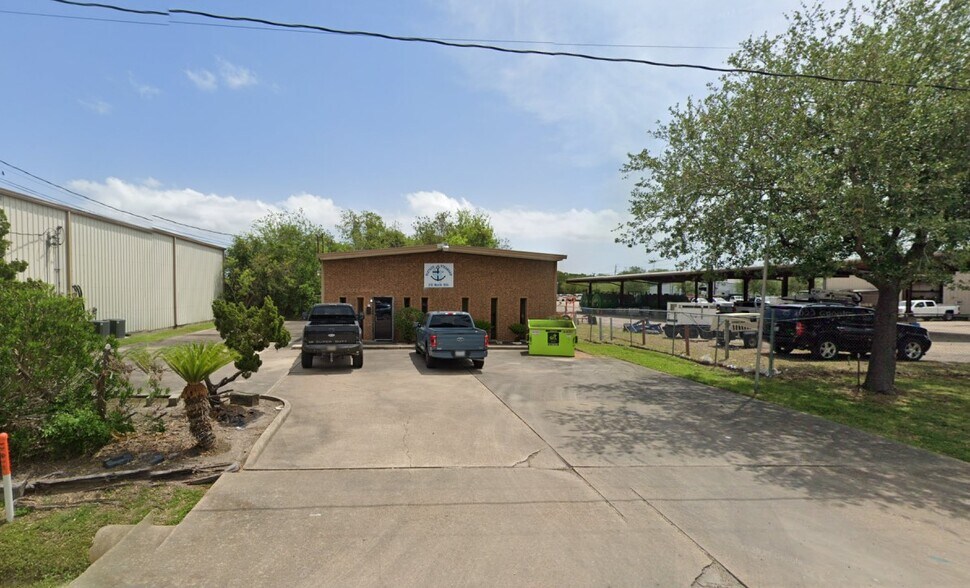 212 N 16th St, La Porte, TX for sale - Primary Photo - Image 1 of 1
