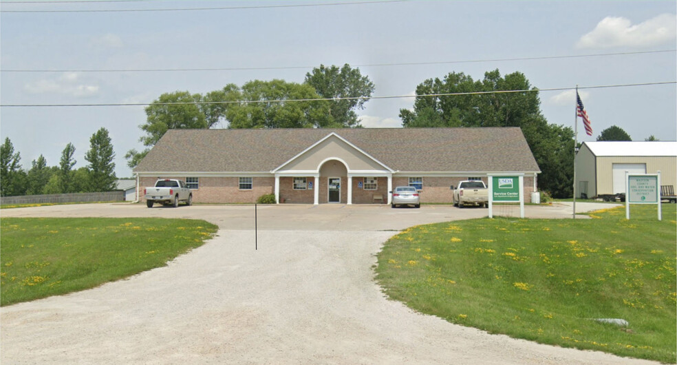 815 E Highway 92, Winterset, IA for sale - Primary Photo - Image 1 of 1