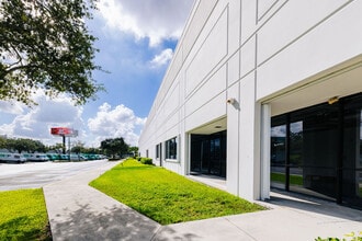 7800-7890 NW 80th St, Miami, FL for lease Interior Photo- Image 2 of 22