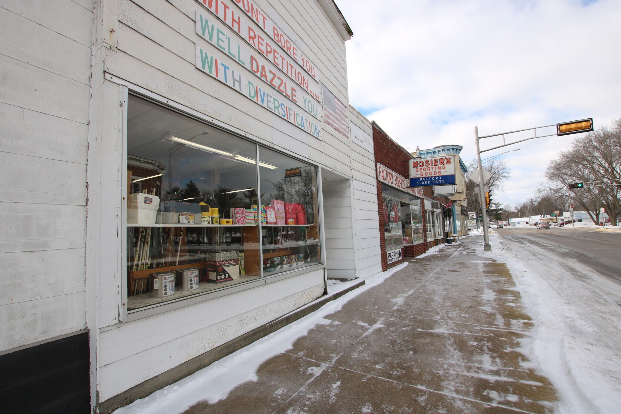 117 W Bannerman Ave, Redgranite, WI 54970