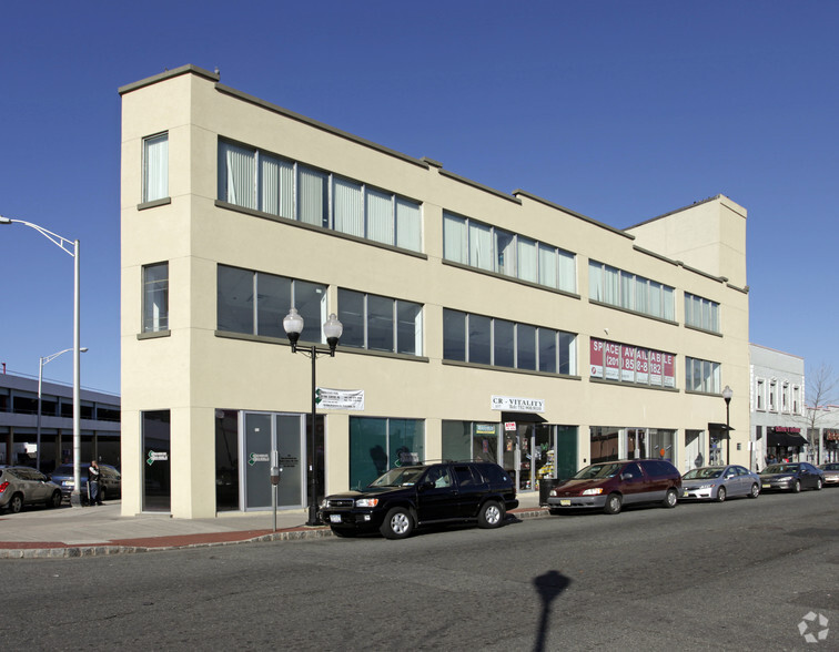 157-161 New Brunswick Ave, Perth Amboy, NJ for lease - Building Photo - Image 1 of 4