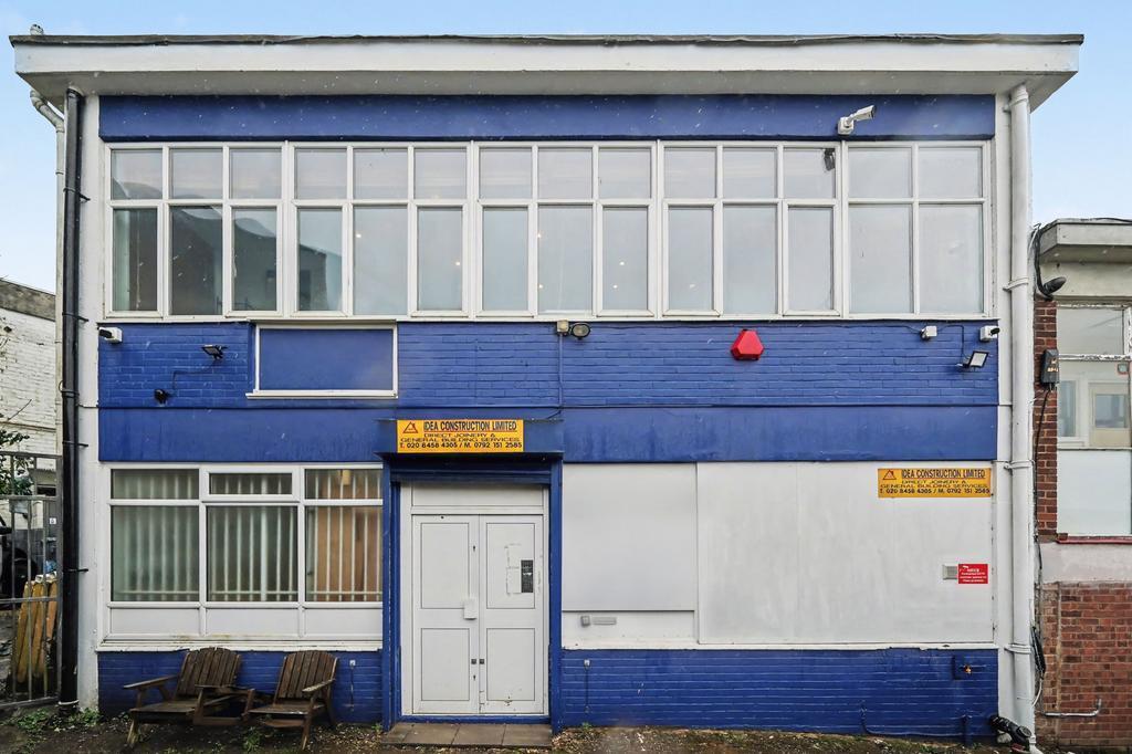 Cranbourne Rd, Potters Bar for sale Primary Photo- Image 1 of 23