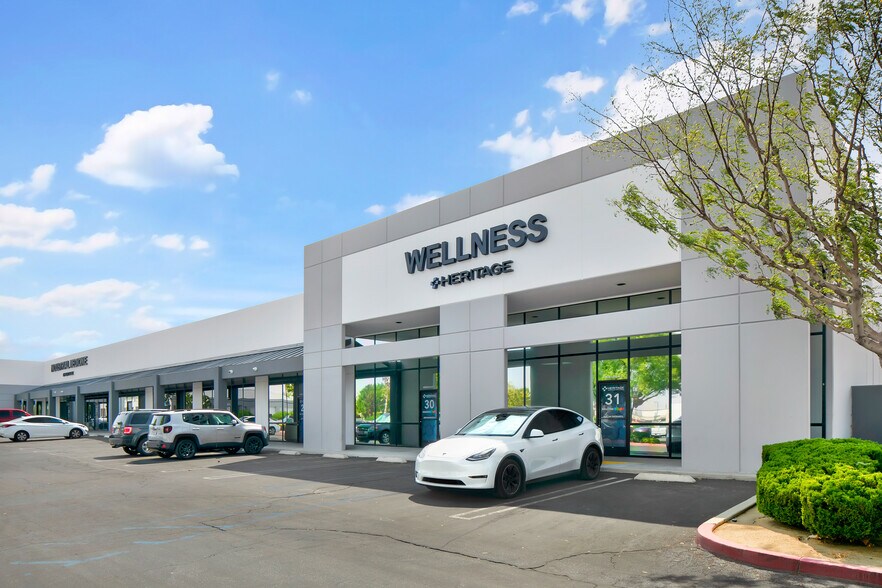12370 Hesperia Rd, Victorville, CA for lease - Primary Photo - Image 1 of 17