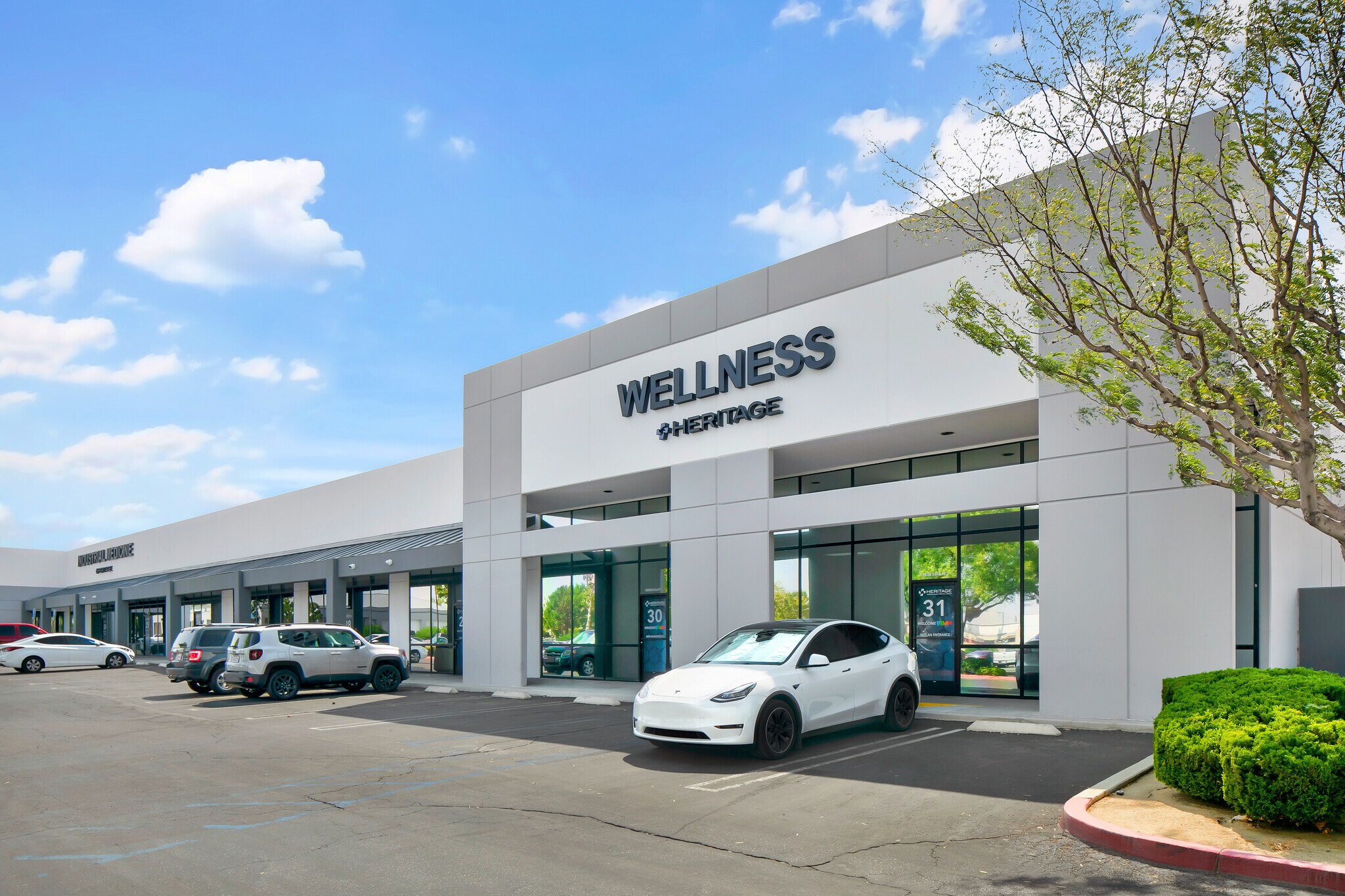 12370 Hesperia Rd, Victorville, CA for lease Primary Photo- Image 1 of 18