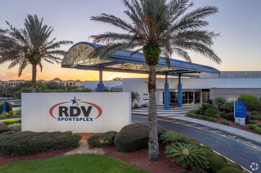 8701 Maitland Summit Blvd, Orlando, FL for lease - Primary Photo - Image 1 of 25