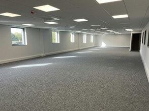 Saxon Way, West Drayton for lease Interior Photo- Image 1 of 1
