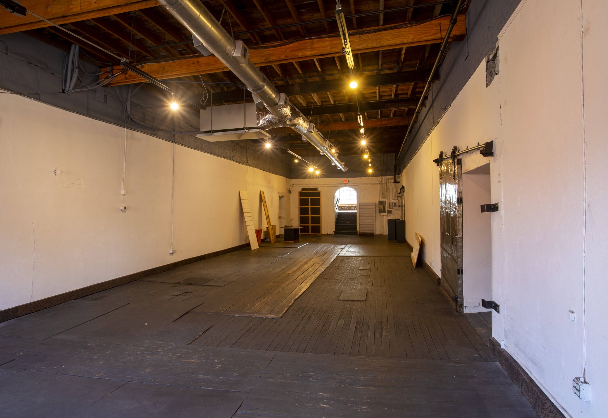 219-230 W River St, Savannah, GA for lease Interior Photo- Image 1 of 6