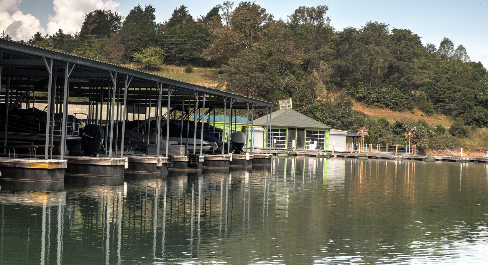 156 Launch Ln, La Follette, TN 37766