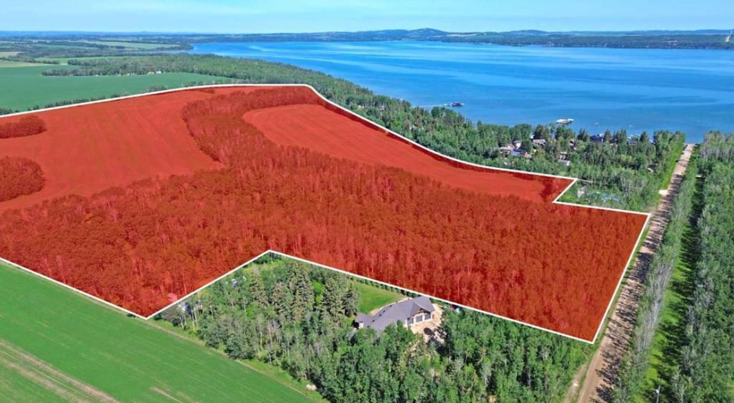 48 Lakeview Rd, Halfmoon Bay, AB for sale Primary Photo- Image 1 of 5