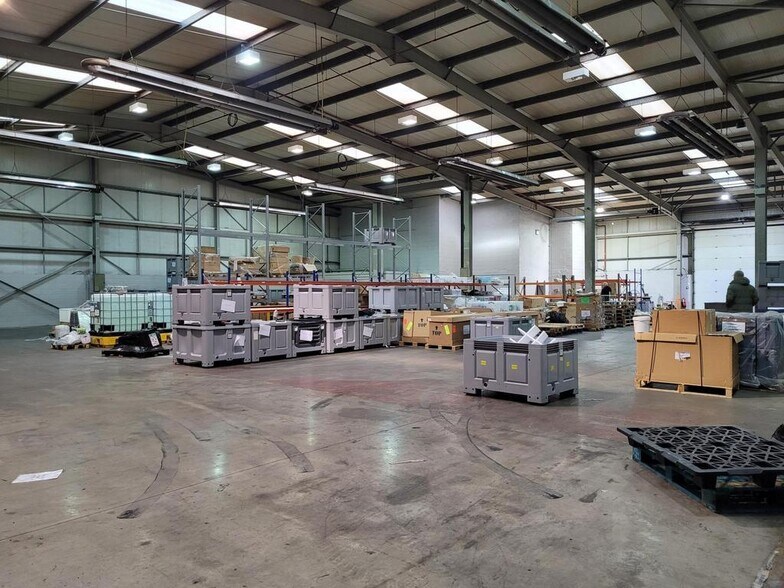 30 Abbots Rd, Falkirk for lease - Building Photo - Image 2 of 3