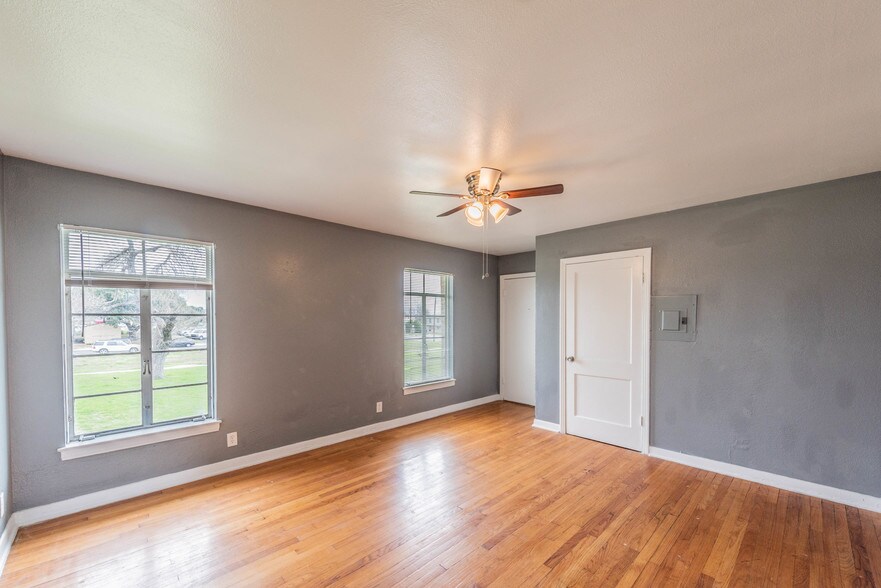 2331 Cincinnati Ave San Antonio Tx 78228 Apartments Property 2331 Cincinnati Ave University Park Apartments 16 Unit Apartment Building Offered At 1 290 000 A 5 66 Cap Rate In San Antonio Tx