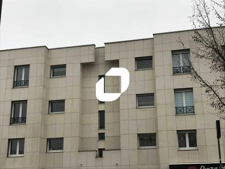 155 Rue Du Président Roosevelt, Saint-Germain-en-Laye for lease - Building Photo - Image 1 of 5