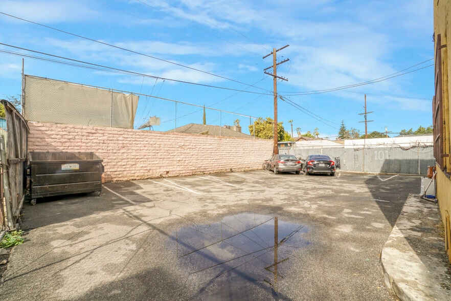 2717 S Budlong Ave, Los Angeles, CA for sale - Building Photo - Image 3 of 33