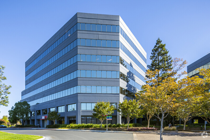 2099 Gateway Pl, San Jose, CA for lease - Building Photo - Image 2 of 14