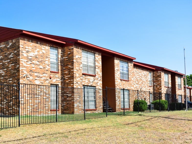 1105 N 18th St, Killeen, TX for sale - Primary Photo - Image 2 of 16