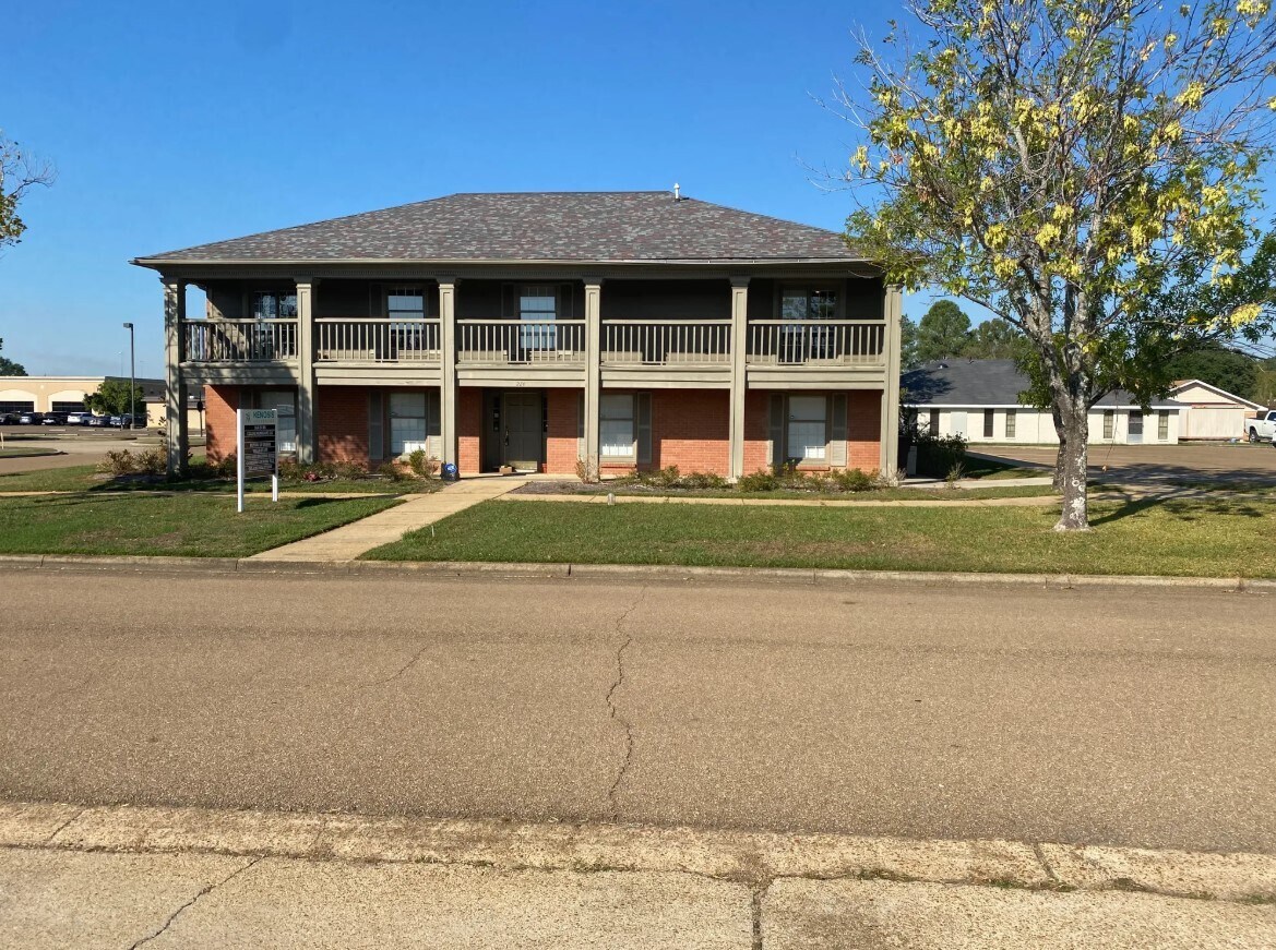 224 Commerce Dr, Brandon, MS for sale Building Photo- Image 1 of 13