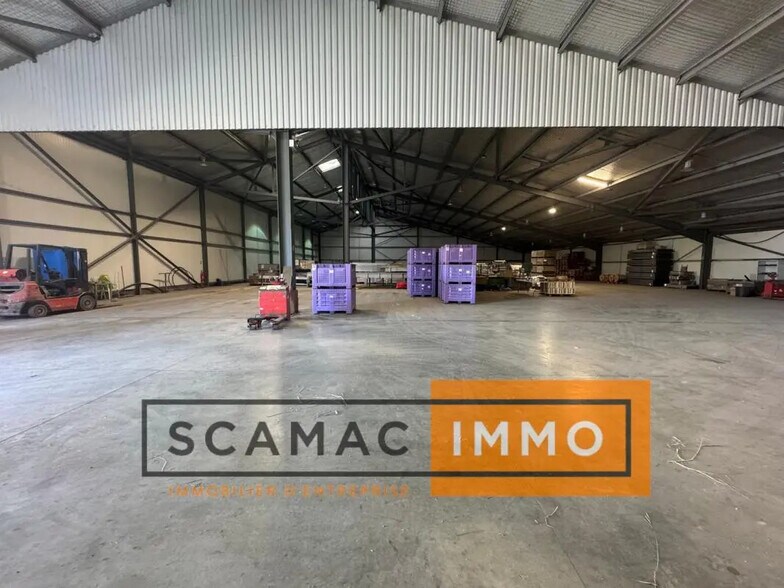 Industrial in Cavaillon for lease - Interior Photo - Image 2 of 7