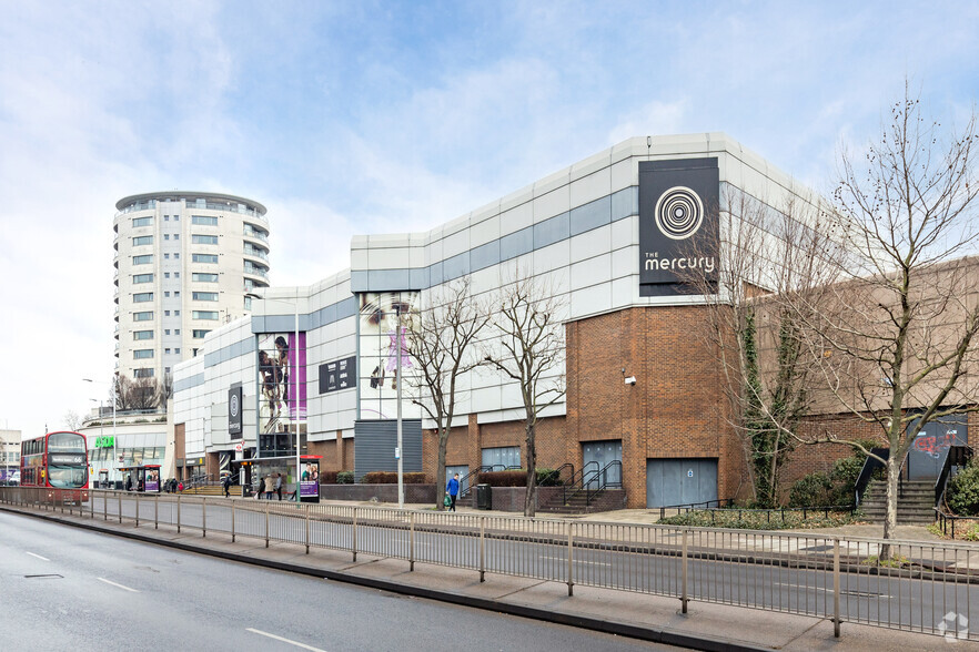 Mercury Gdns, Romford for lease - Primary Photo - Image 1 of 18