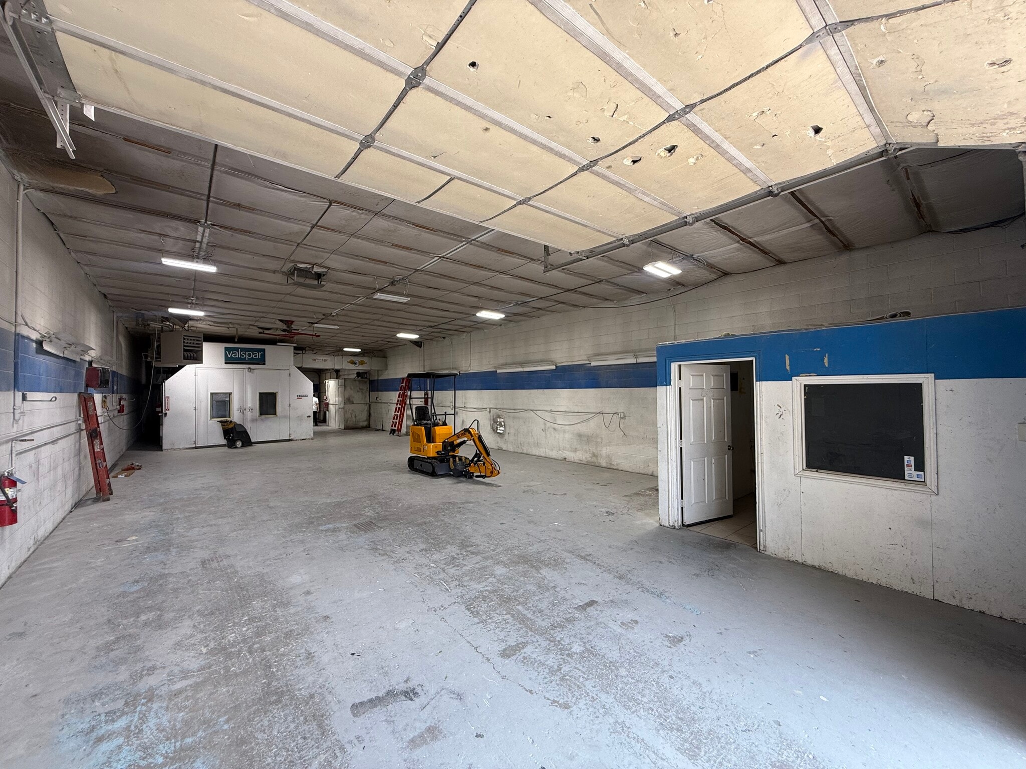 3957 S Main St, Salt Lake City, UT for lease Interior Photo- Image 1 of 7