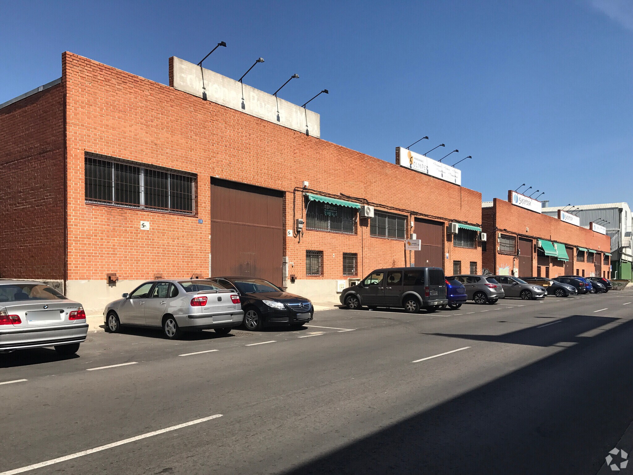 Calle Estanque, 2-2-10, Fuenlabrada, Madrid for sale Primary Photo- Image 1 of 1