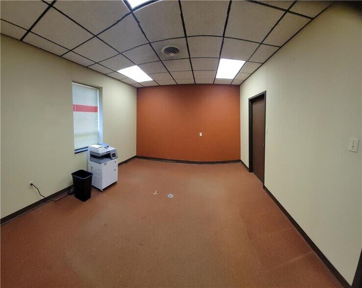 145 Mickley Rd, Whitehall, PA 18052