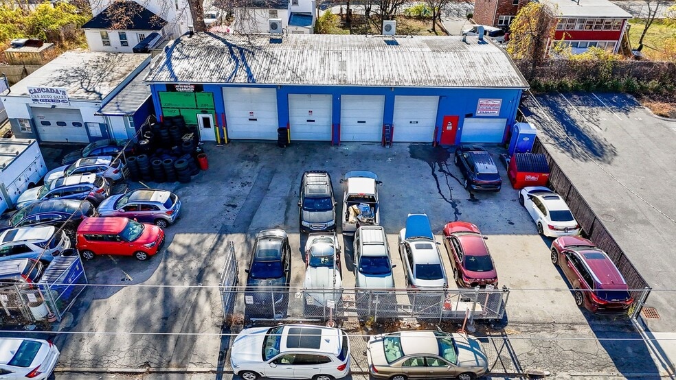 34 Rock St, Lowell, MA for sale - Primary Photo - Image 1 of 14