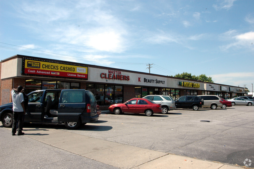 1651-1675 Sibley Blvd, Calumet City, IL for lease - Building Photo - Image 3 of 8