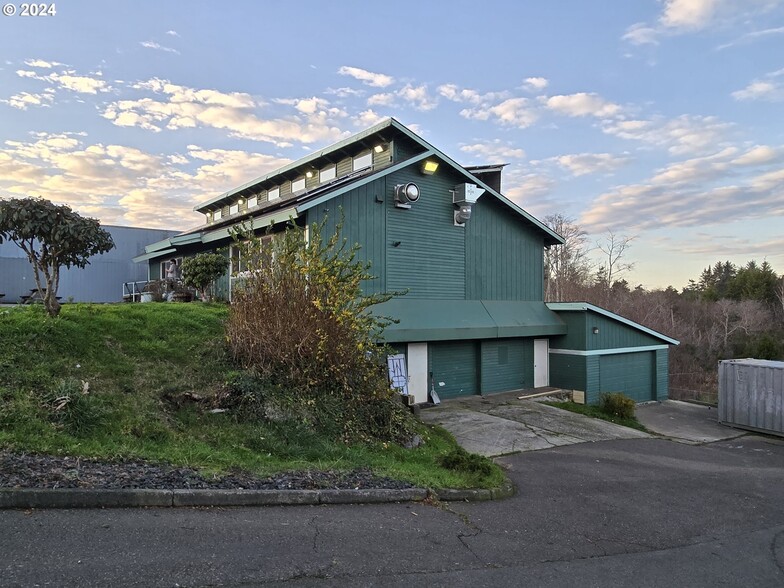 1200 Newmark Ave, Coos Bay, OR for sale - Building Photo - Image 3 of 22