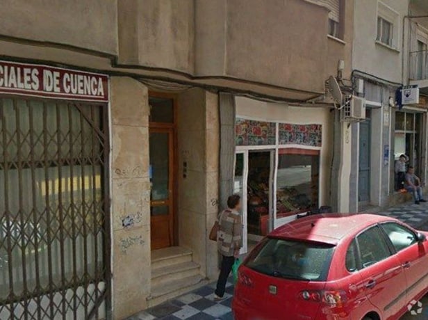 Retail in Cuenca, Cuenca for lease Interior Photo- Image 1 of 2