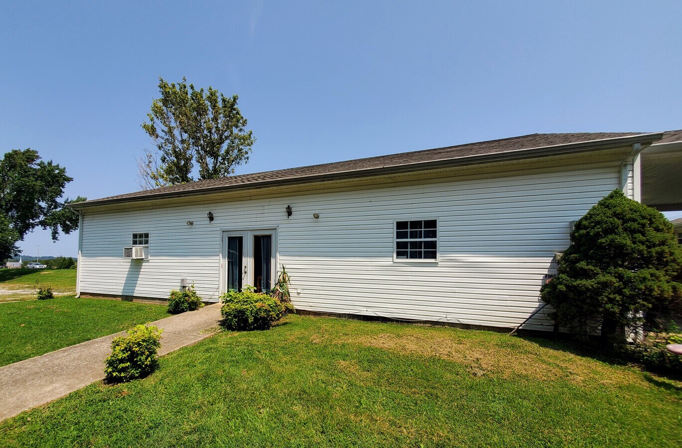 2417 Russellville Rd, Bowling Green, KY 42101