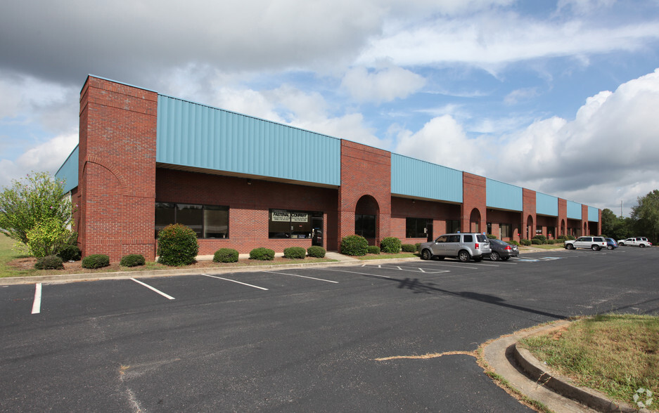 1000 Union Center Dr, Alpharetta, GA for lease - Building Photo - Image 2 of 3