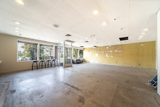 985-987 W Foothill Blvd, Claremont, CA for lease Interior Photo- Image 2 of 6