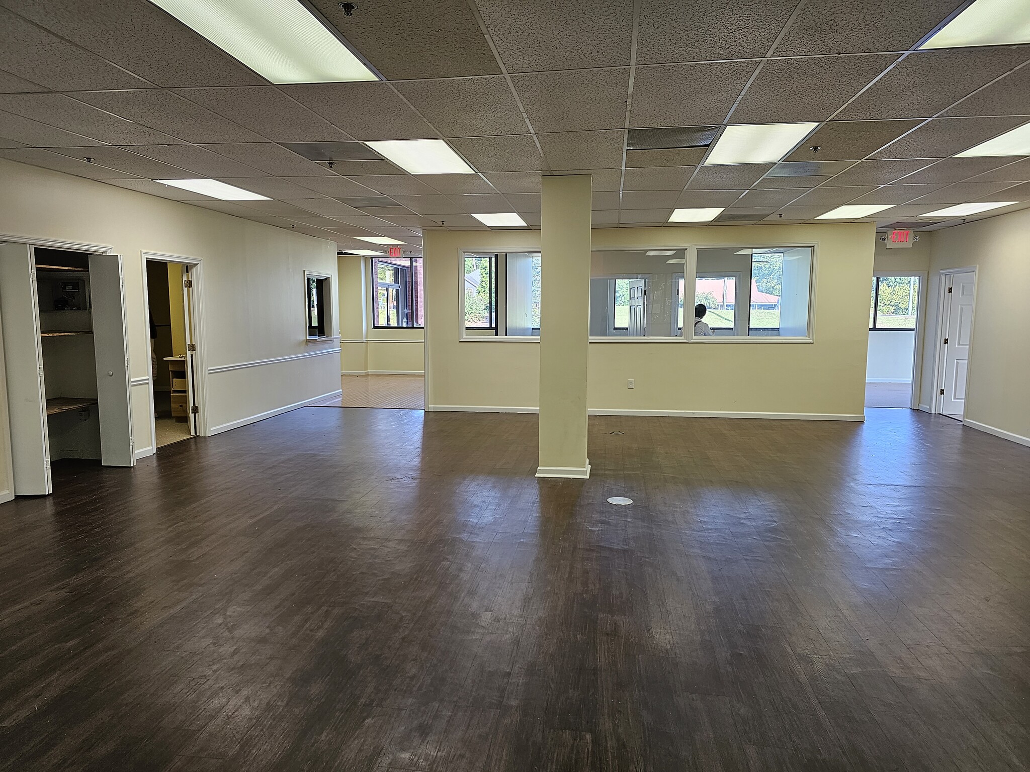 1800 Roswell Rd, Marietta, GA for lease Interior Photo- Image 1 of 5