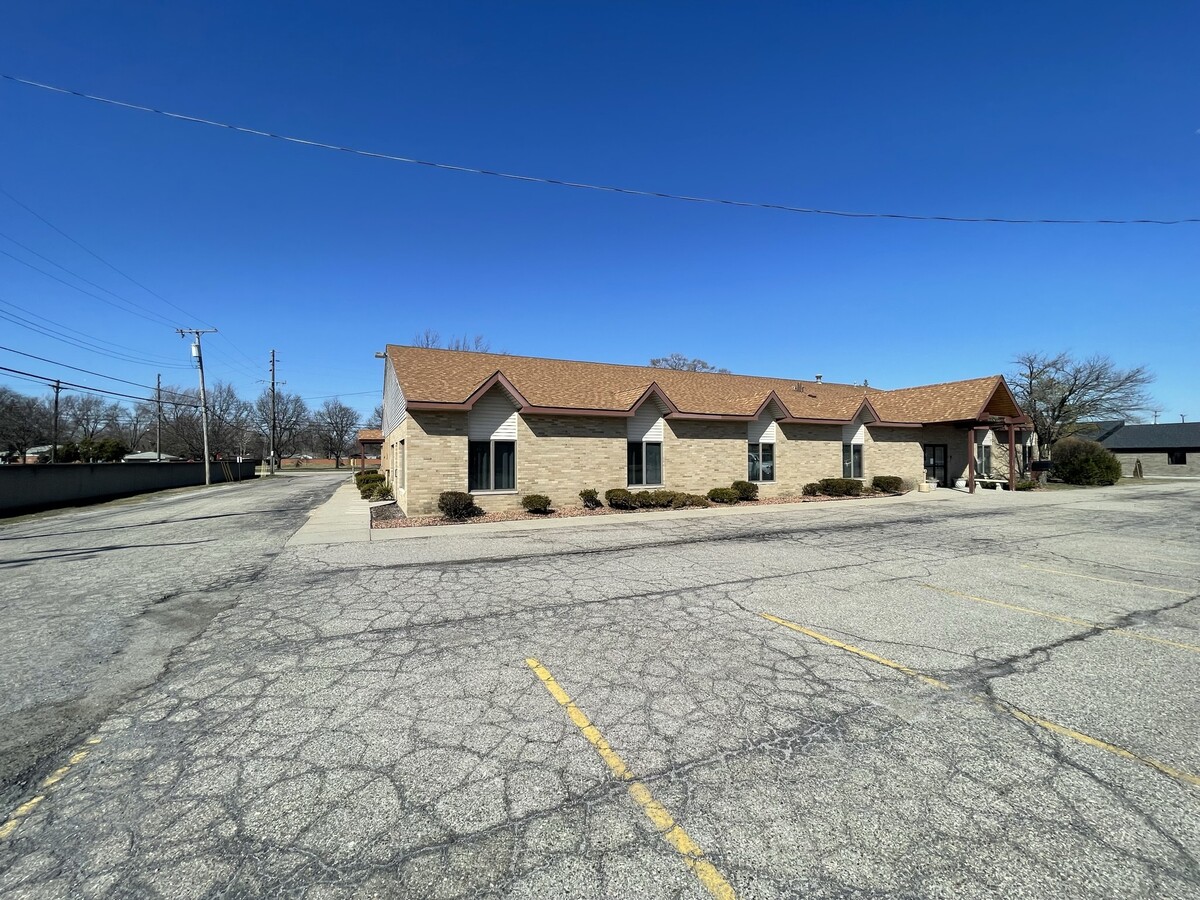 1357 W 14 Mile Rd, Madison Heights, MI 48071 | LoopNet