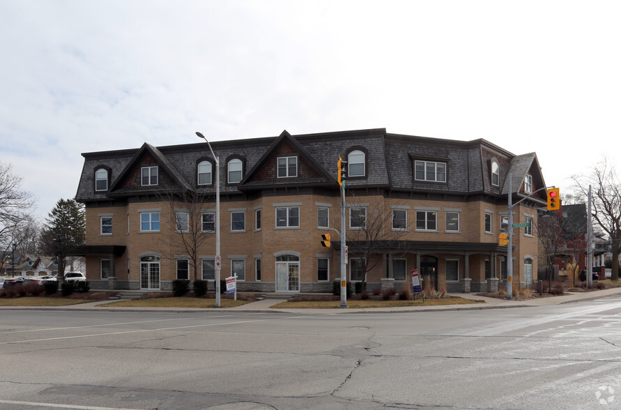 209 Frederick St, Kitchener, ON for sale - Primary Photo - Image 1 of 3