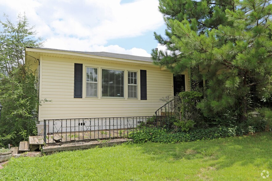 4301 Dolly Ridge Rd, Birmingham, AL 35243