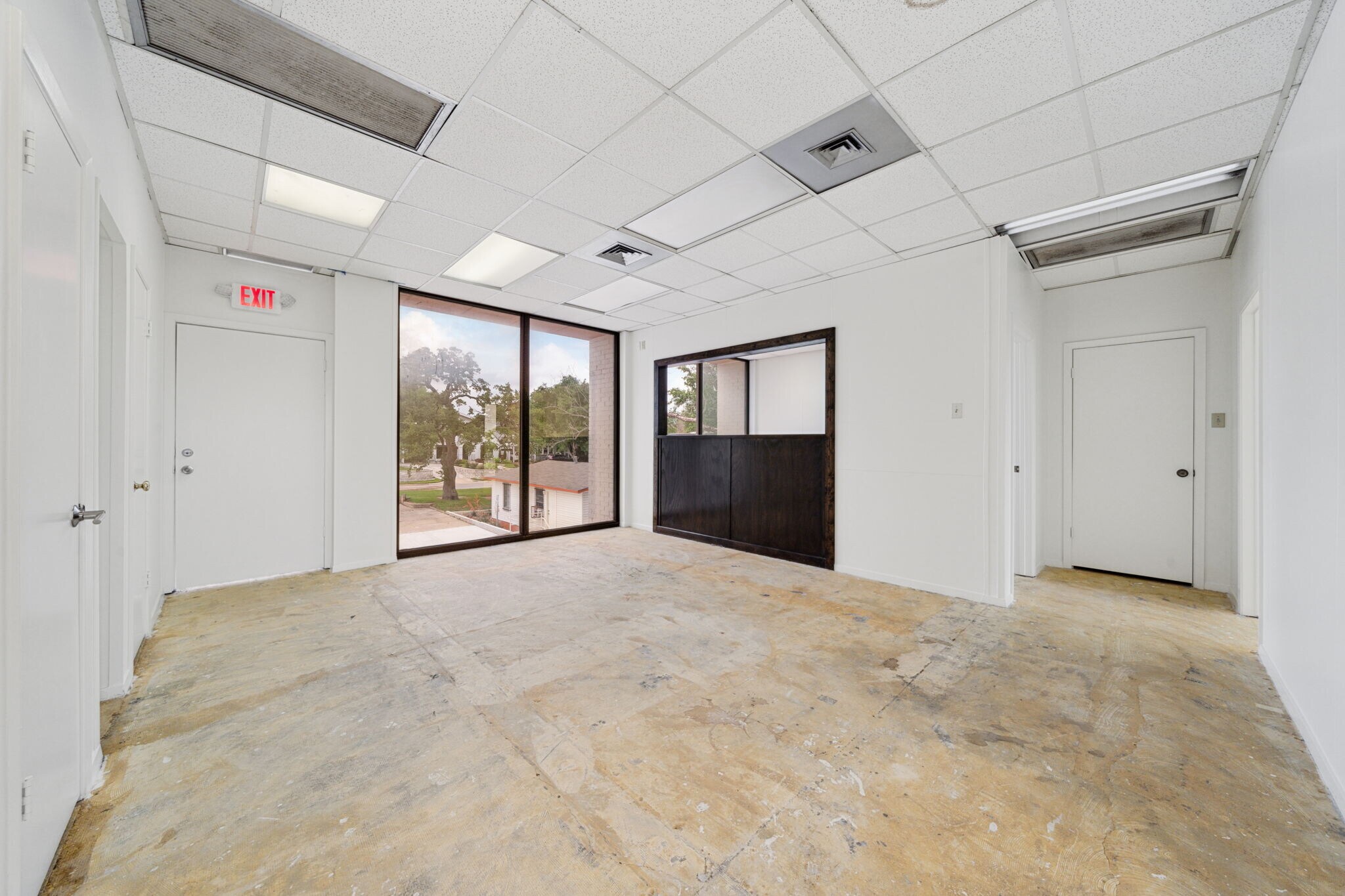 1213 N Interstate 35, Austin, TX for lease Interior Photo- Image 1 of 1