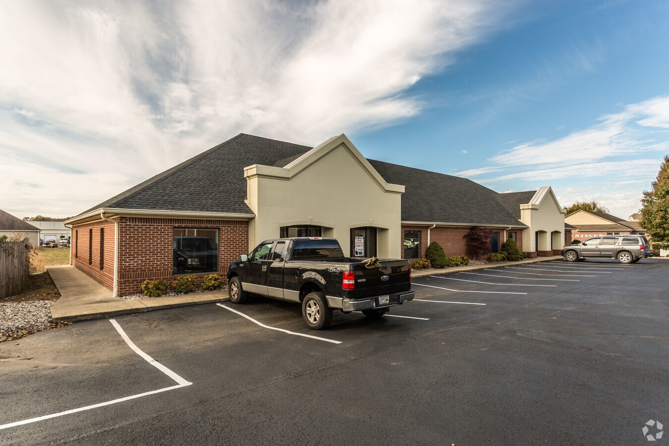 1711 Destiny Ln, Bowling Green, KY 42104